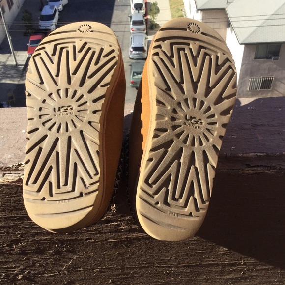 UGG Tasman Slipper Size 9 - Picture 10 of 10